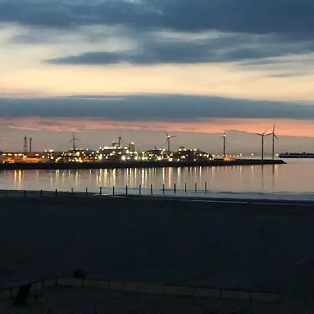 Met Prachtig Zicht Op Zee Appartement Heulebrug